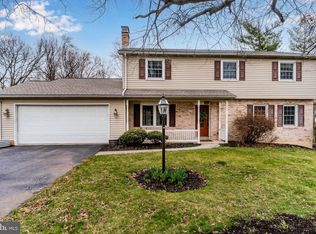 613 Fairway Dr, Camp Hill, PA 17011