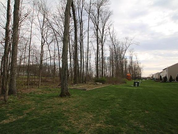 4th image of 574 Saffron Dr