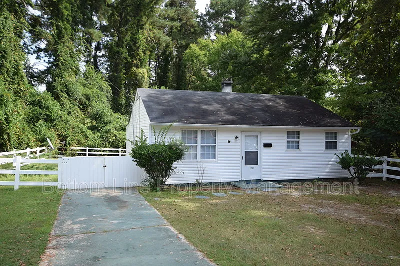 1261 Thelbert Dr