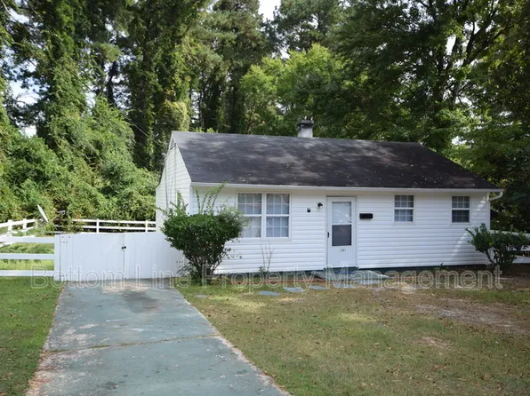 1261 Thelbert Dr, Fayetteville, NC 28301