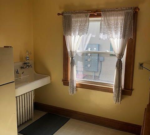 5th image of 707 10th Ave SE APT 1