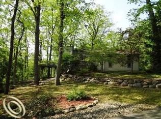 4749 Mercer Rd, Pinckney, MI 48169