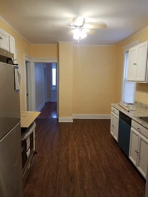3 bed, 1100 sqft, $2,900 — Photo 2
