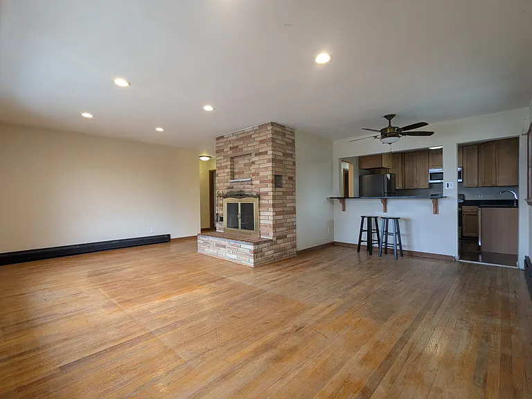 6903 Buchanan St — Photo 5