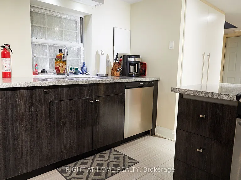 1547 Kingston Rd #REAR — Photo 6