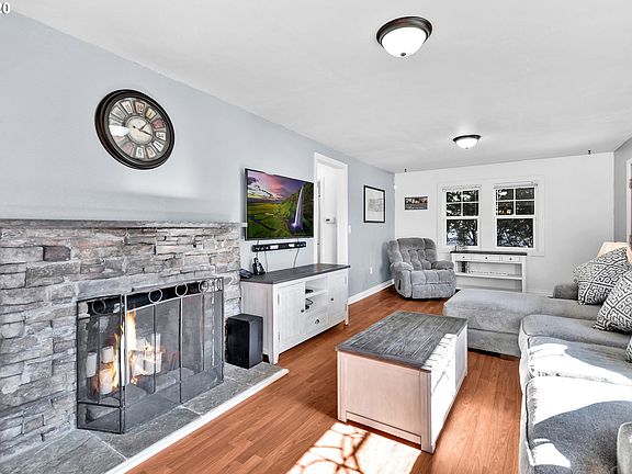 4th image of 23311 NE Arata Rd