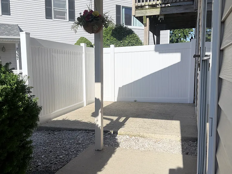 2333 Aster Dr — Photo 15
