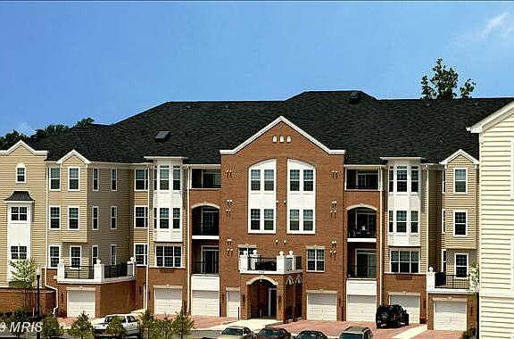 5th image of 8603 Wintergreen Ct Unit 204