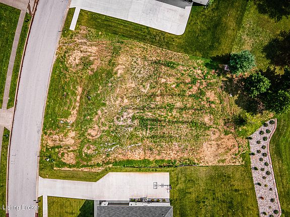 2nd image of 3628 Woodland Lakes Dr