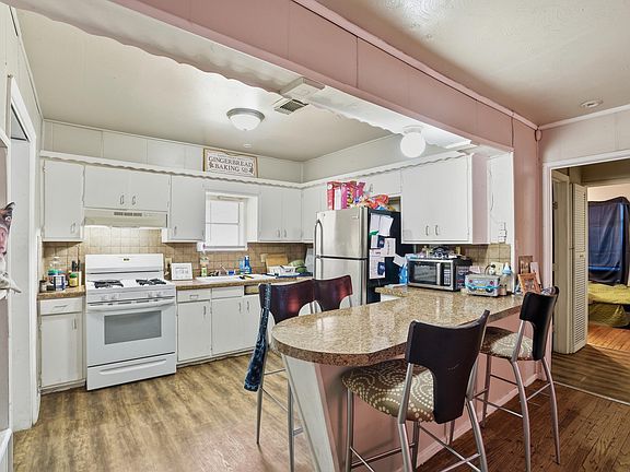 5th image of 3614 31st St