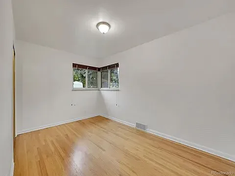 960 Garrison St — Photo 17