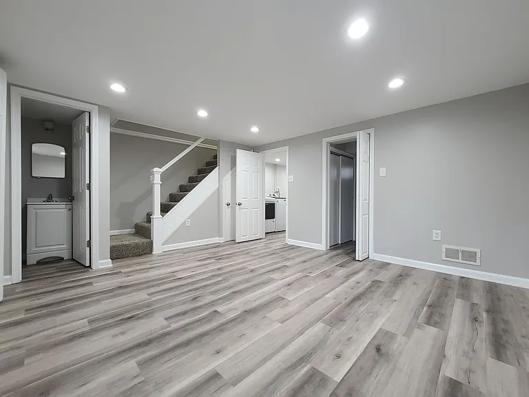 1822 Darrich Dr — Photo 25