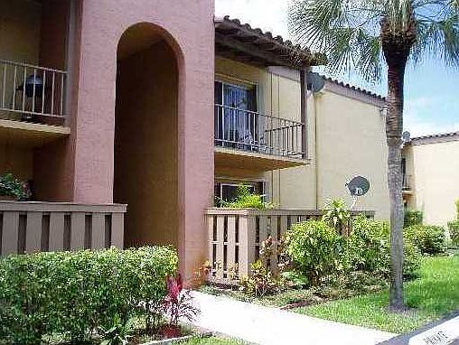 1st image of 7208 Fairway Dr APT I13