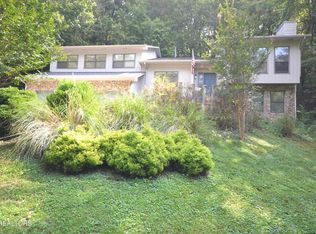 102 Greywood Pl, Oak Ridge, TN 37830