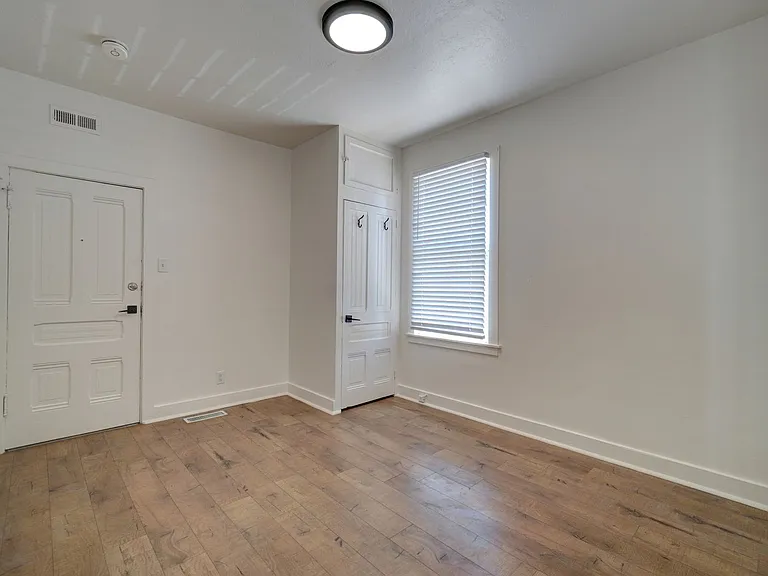 Council Crest Apartments — Photo 18