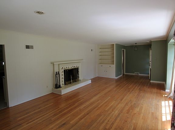 3rd image of 122 S Glenwood Pl