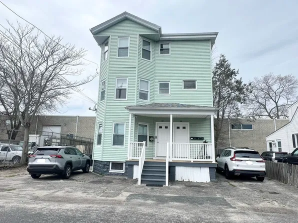 88 1st Ave Floor 2, Cranston, RI 02910