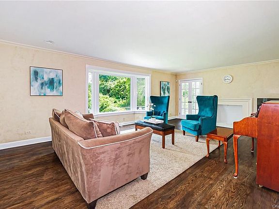 4th image of 75 Griffen Ave