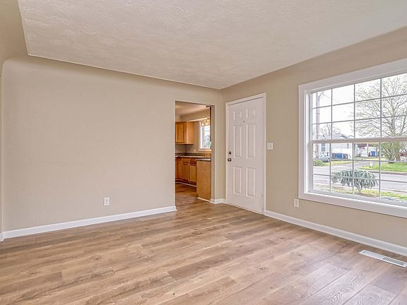 2nd image of 3030 Evergreen Ave NE