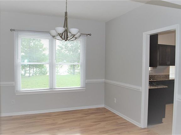 5th image of 513 Creekwood Dr