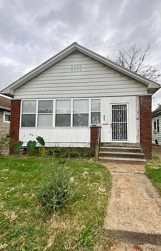 713 E Maryland St Photo 1