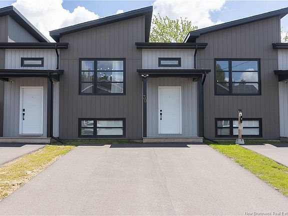 2nd image of 30 Beau Domaine Ct