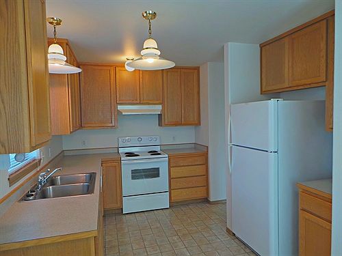 1st image of 931 SE Ely St APT B201