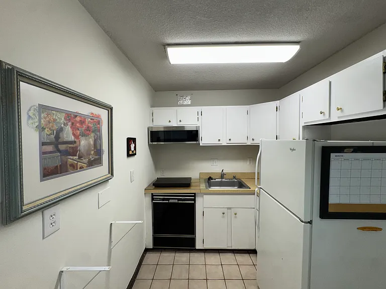 2059 Huntington Ave #1008 — Photo 10