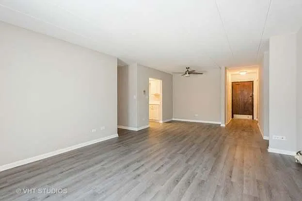 258 E Bailey Rd #H — Photo 2