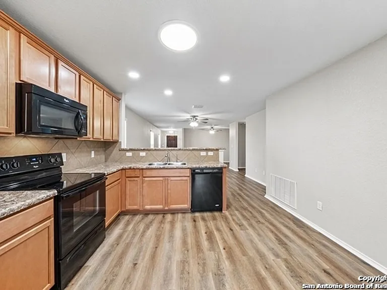 10134 Castello Cyn — Photo 12