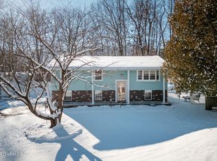 7 Deerleap Pl, Saratoga Springs, NY 12866
