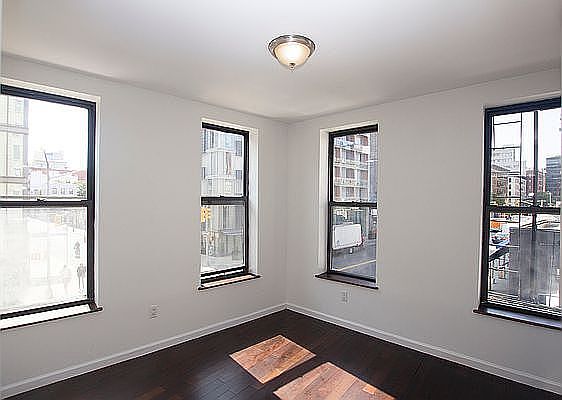 1st image of 19 Kenmare St APT 12
