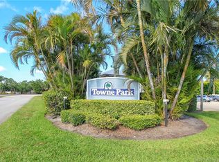 801 SE Central Pkwy APT 9, Stuart, FL 34994