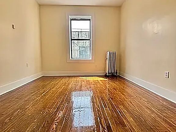 4th image of 45-11 43rd Ave #3L