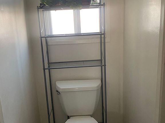4th image of 9641 Nadine St