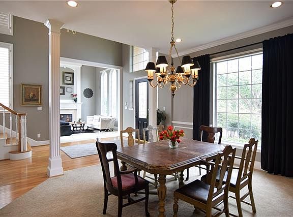 5th image of 2101 Creekside Cir S