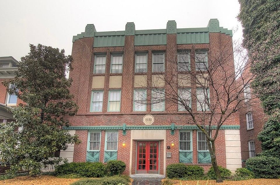 1st image of 3122 Kensington Ave APT 3