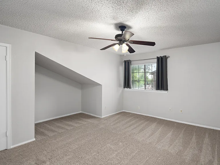 333 Melrose Dr #22D — Photo 23