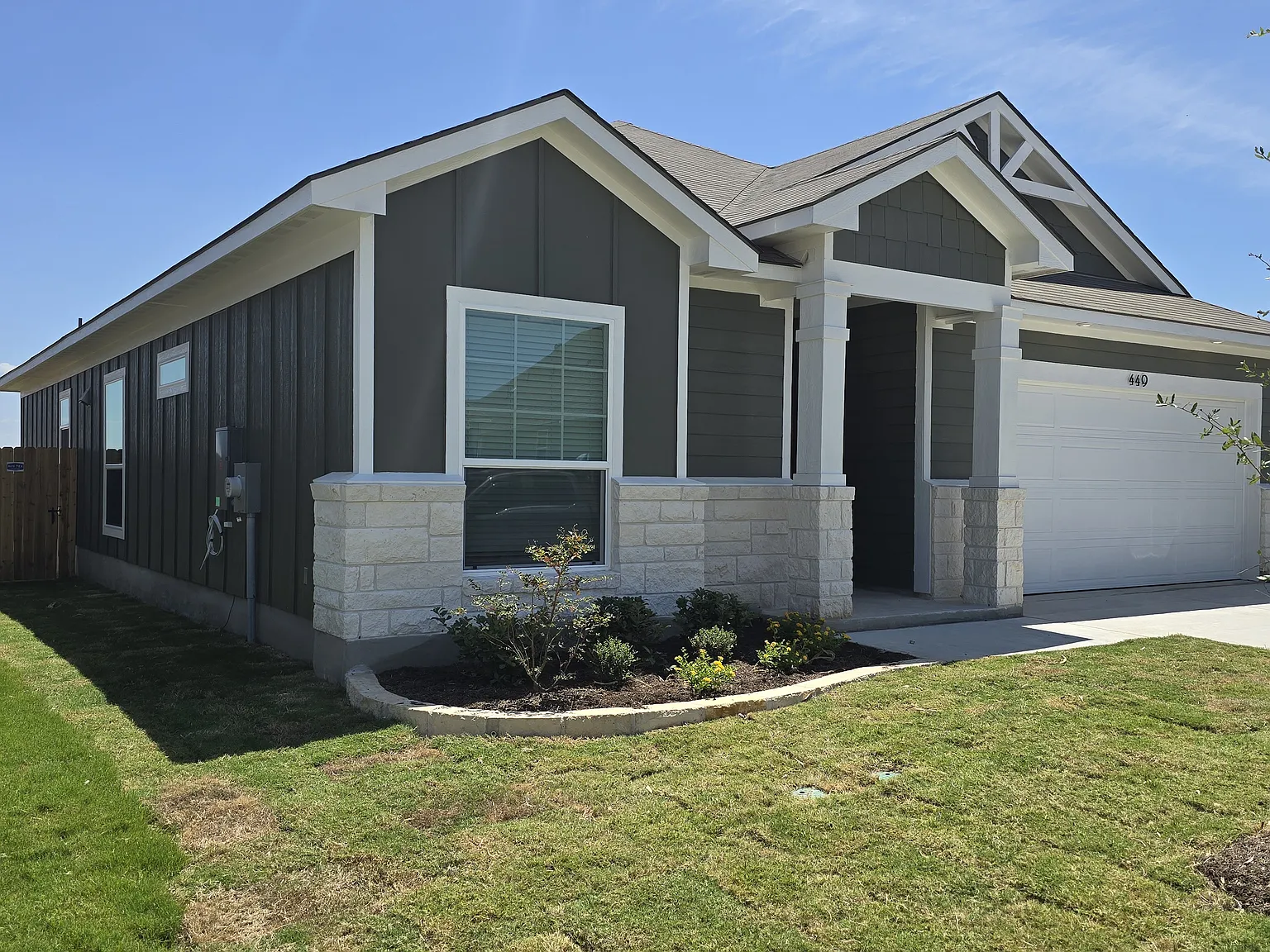 4 bed, 1783 sqft, $2,350 — Photo 3