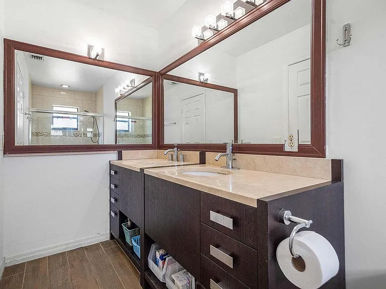 506 Heron Dr — Photo 8