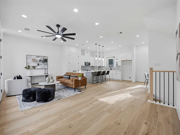2014 Yates St — Photo 9
