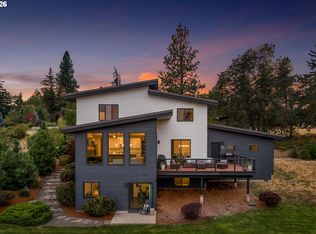 4320 Alpenglow Dr, Hood River, OR 97031