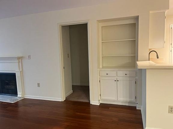 4th image of 3215 Pine Heights Dr NE #3215