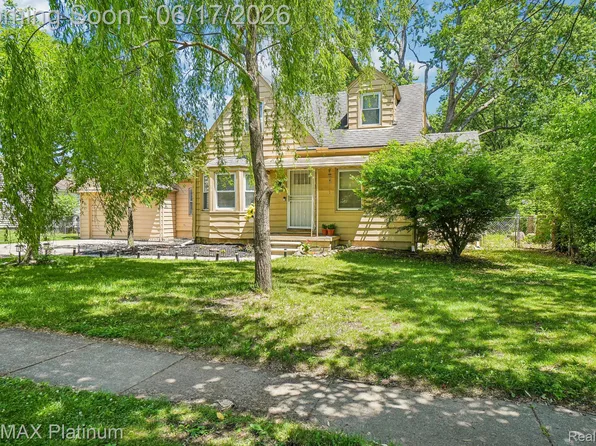 18440 Floral St, Livonia, MI 48152