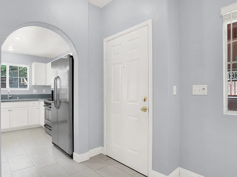 #Guardian Realty 401 Pine Haven St #102, Las Vegas Condo Rental arch way_06232025
