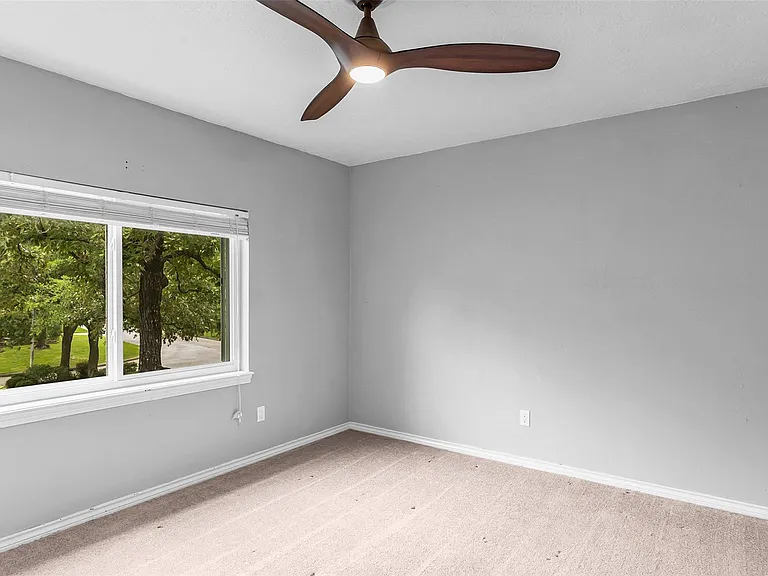 2607 Laurel Ridge Dr — Photo 35
