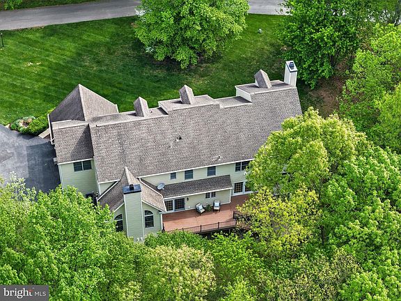4th image of 1315 Richmond Pl
