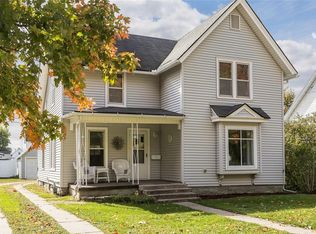 132 W Union St, Manchester, IA 52057