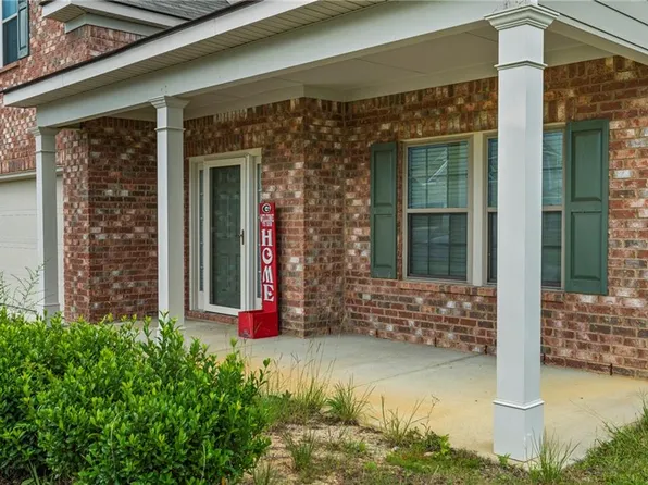 107 White Oak Pl, Smiths Station, AL 36877