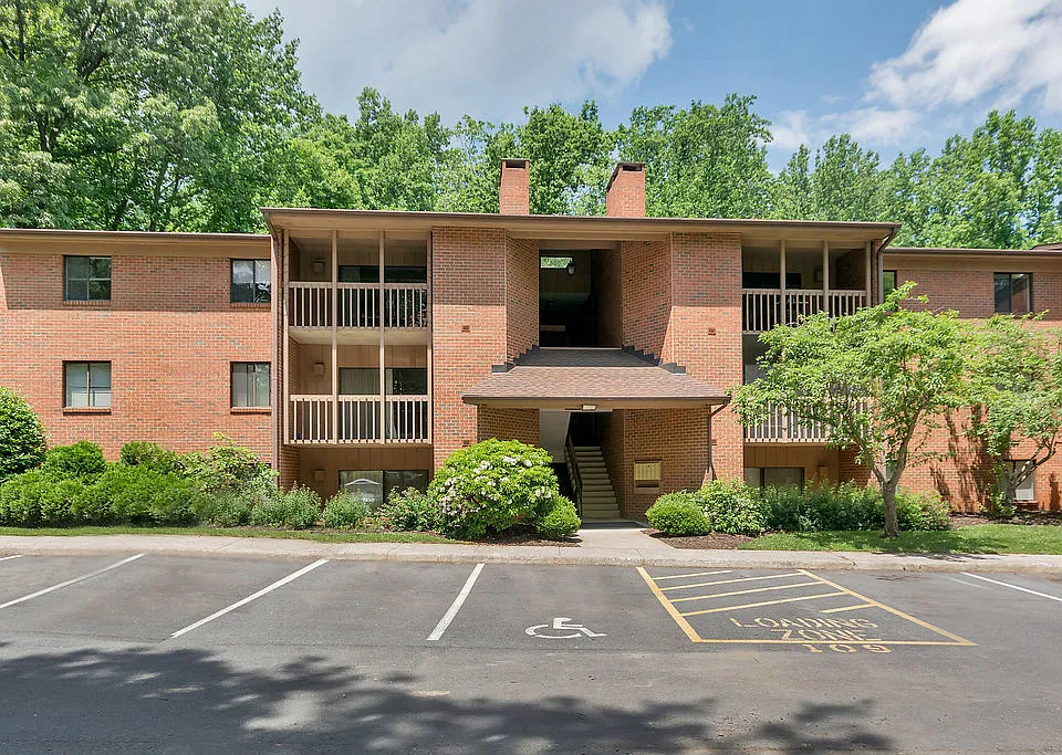 112 Turtle Creek Rd #12
